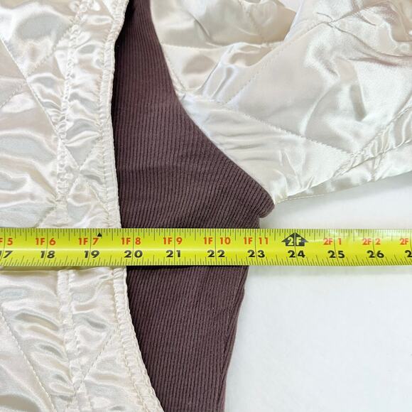 Drive Scorpion Ivory Satin Slim Fit Ryan Gosling Bomber Jacket Size XL Quilted - Picture 8 of 13